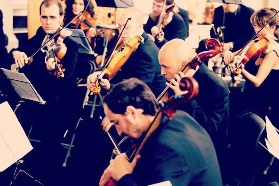 La orquesta ensayando